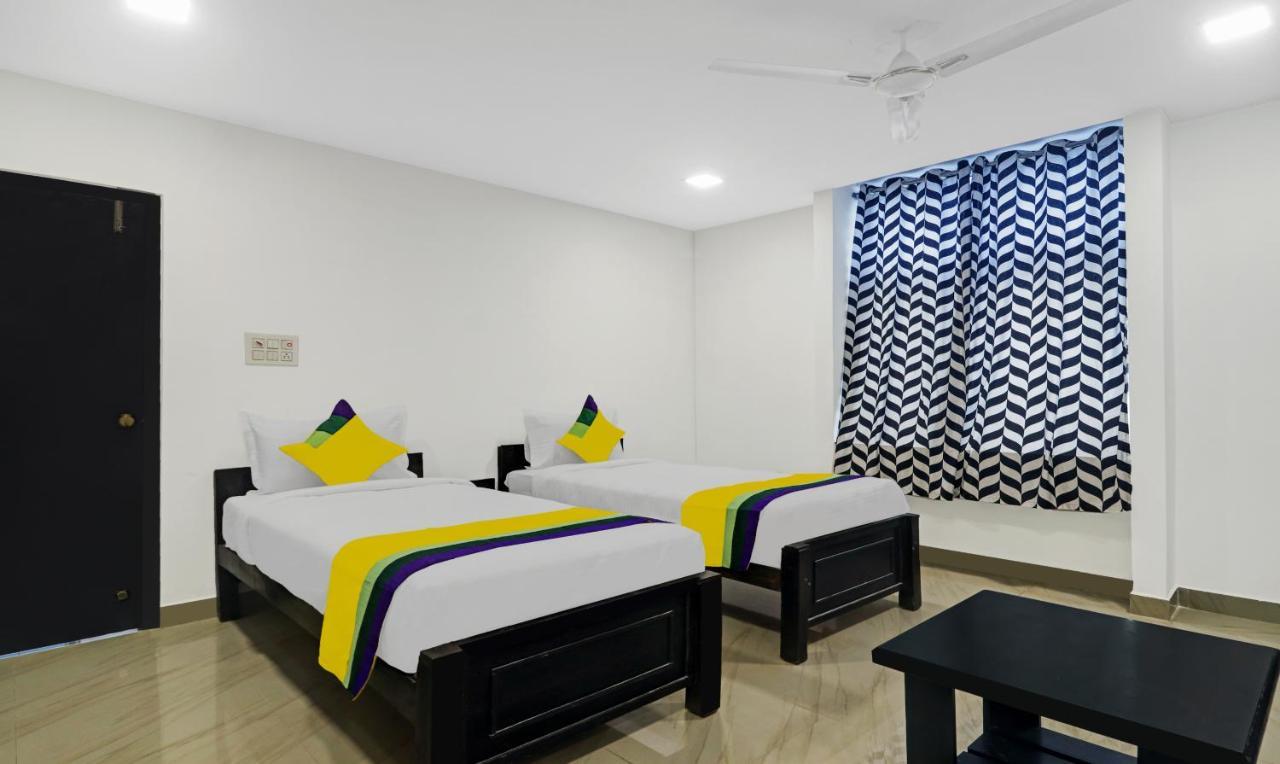 Itsy By Treebo - Lg Grand Inn Hyderabad Esterno foto