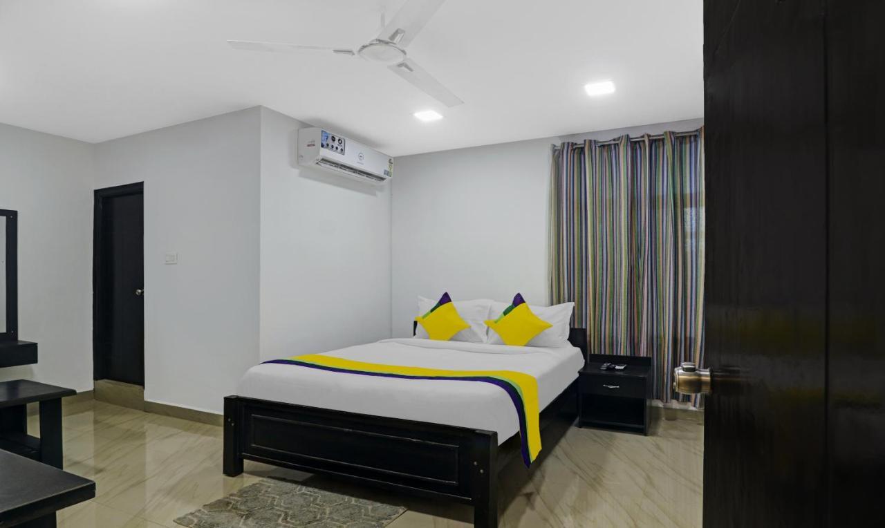 Itsy By Treebo - Lg Grand Inn Hyderabad Esterno foto