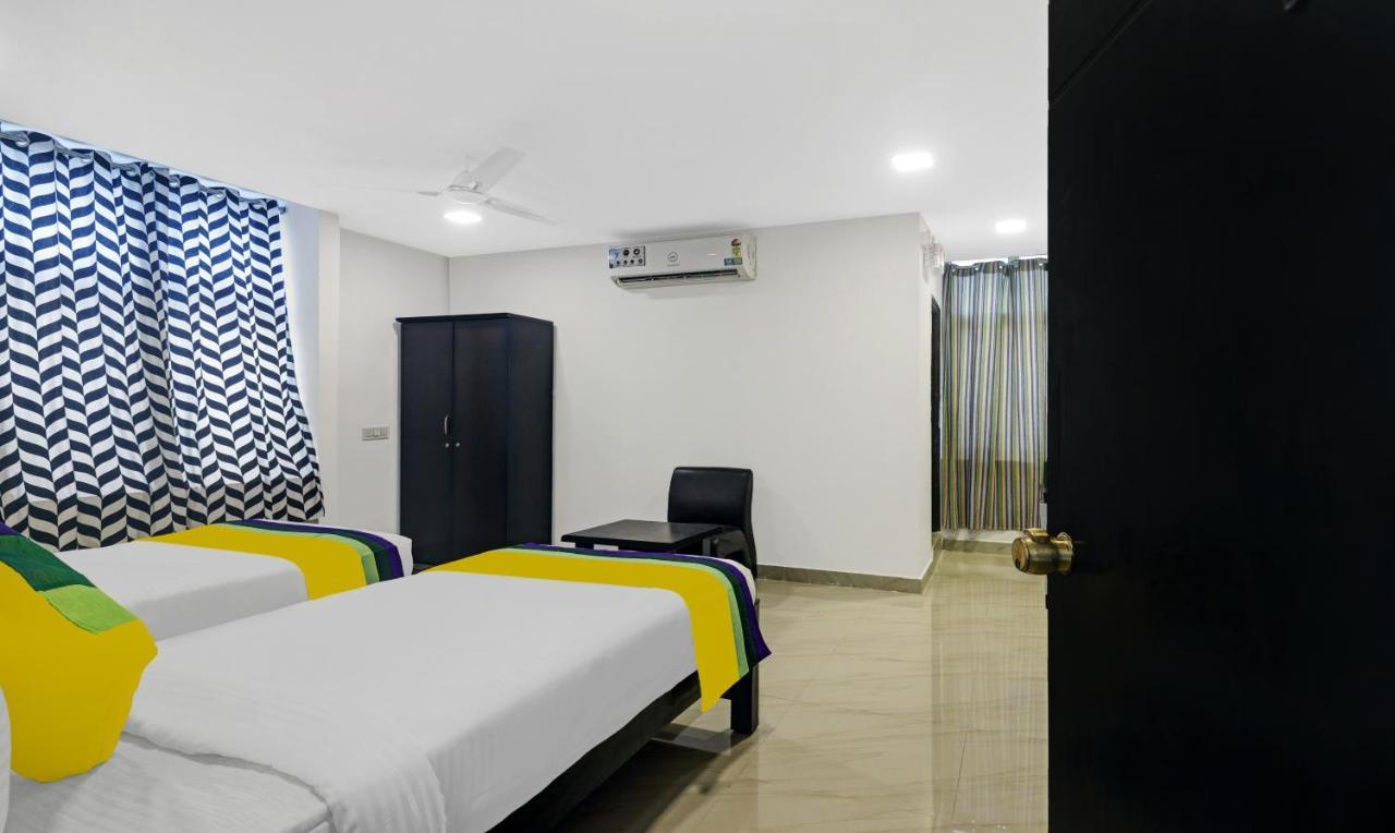 Itsy By Treebo - Lg Grand Inn Hyderabad Esterno foto